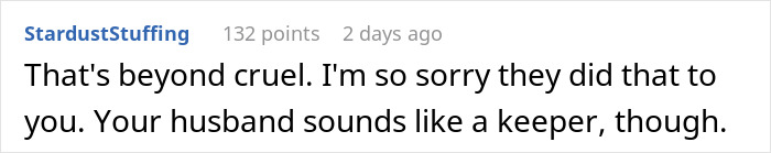 Bride Sobs After “Degrading” Pictures Get Shown At Wedding, Walks Out After Mom’s Speech Bride Sobs After “Degrading” Pictures Get Shown At Wedding, Walks Out After Mom’s Speech