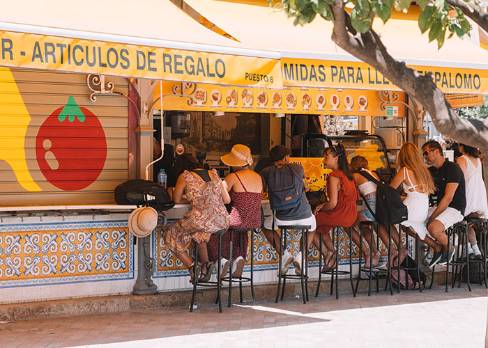 30 Biggest Cultural Shocks From Around The World Visitors Just Can’t Get Used To