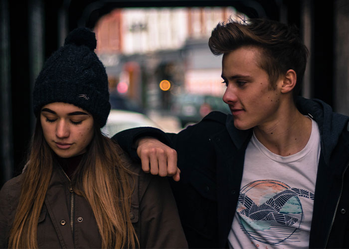 50 Things That Men Do That They Think Are Fine When In Reality They're Super Creepy