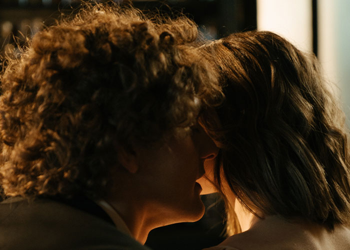 50 Things That Men Do That They Think Are Fine When In Reality They're Super Creepy