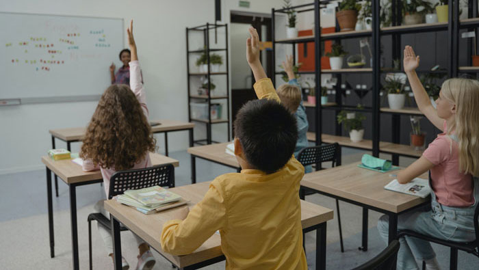 Single Dad Of 3 Livid Over Teacher Giving His Family Info To Press, Wonders If He Overreacted Here