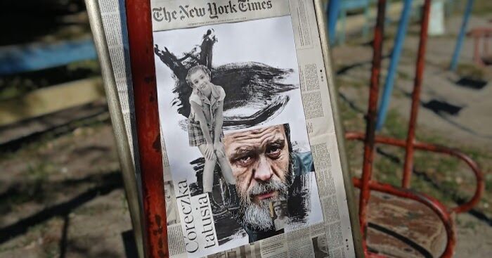 “Stepping Into The World”: A Powerful Art Project By Galina Shevtsova And Oleksandra Malyshko (28 Pics)