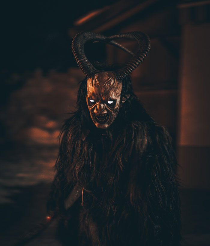 Krampus with horns 