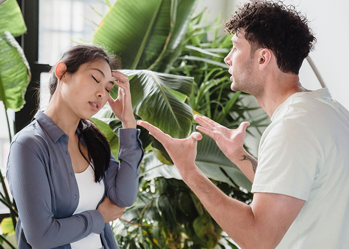 Woman Bursts Into Tears After Husband Demands She Delete All Her Mommy Influencer Content Woman Bursts Into Tears After Husband Demands She Delete All Her Mommy Influencer Content