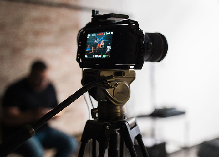 Woman Bursts Into Tears After Husband Demands She Delete All Her Mommy Influencer Content Woman Bursts Into Tears After Husband Demands She Delete All Her Mommy Influencer Content