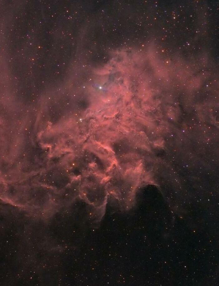 A photograph of Ic 405 - The Flaming Star Nebula