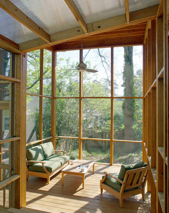 Cozy Warm Wooden Three-Season Sunroom Layout 