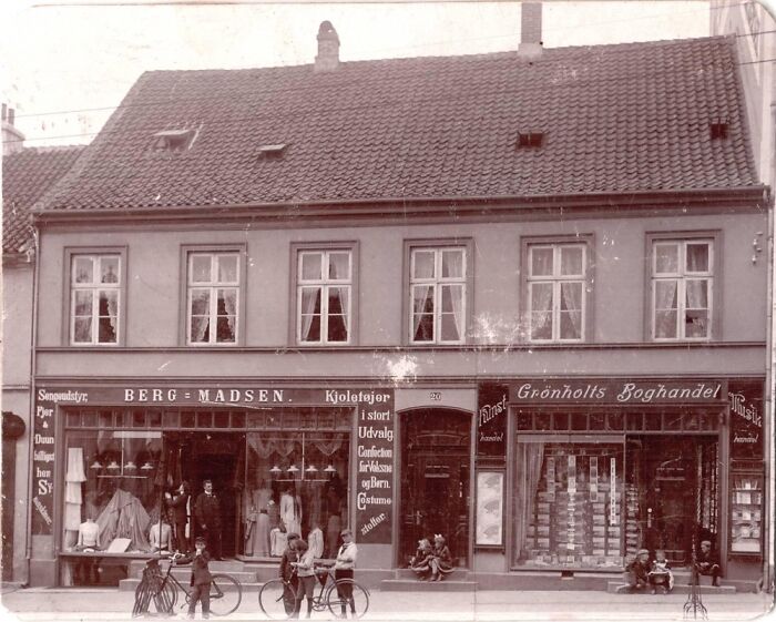 A Photo Of The Linens Shop ‘Berg Madsen’ Owned By My Great Grandparents In Denmark 🇩🇰 Circa 1910