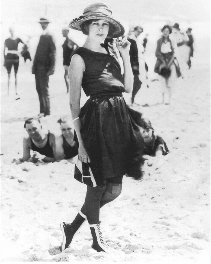 Yendo a la playa con estilo en 1915
