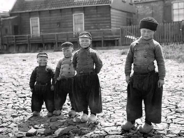 Pequeños hombrecitos holandeses, 1904