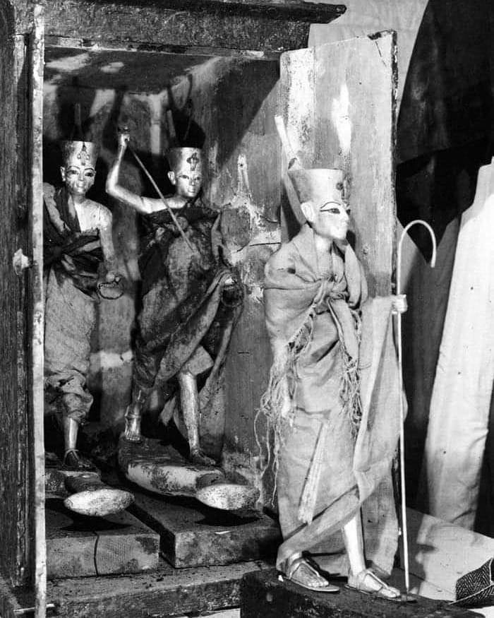 Foto original del descubrimiento de la tumba de Tutankhamun, 1922