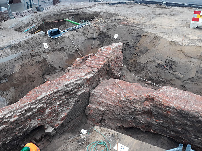 While Digging Up The Road, Construction Workers Found A Piece Of A 16th Century City Wall