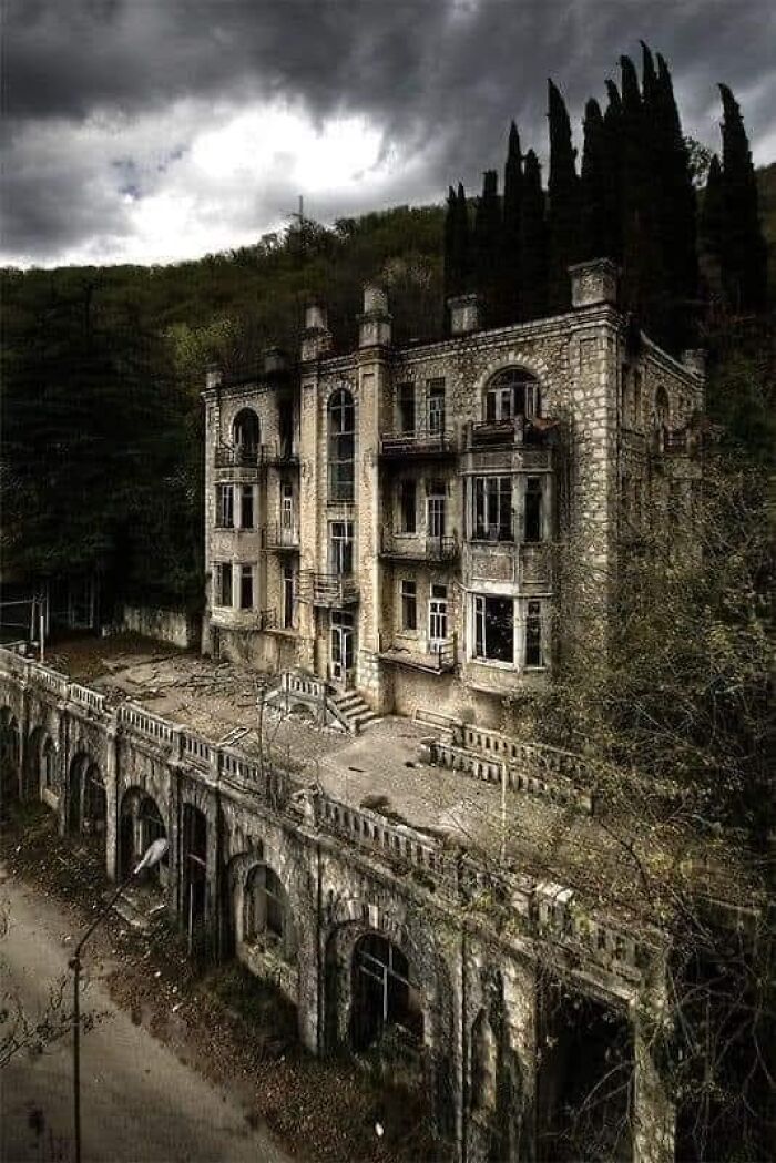 Abandoned. Would You Live There ?