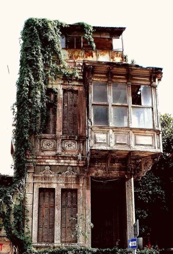 Abandoned House In Istanbul Turkey