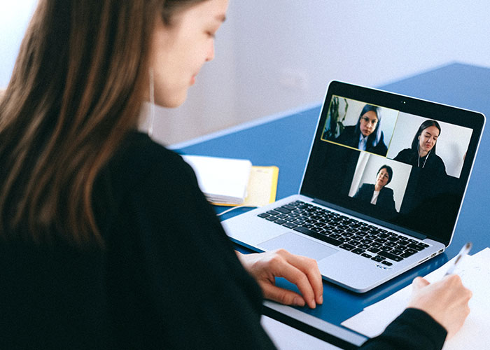 Woman Shows How Companies Try To Steal Creative Ideas From You Woman Shows How Companies Try To Steal Creative Ideas From You