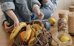 People Abandon Family BBQ After Uncle’s Screaming Fit At 6 Y.O. For Taking One Banana