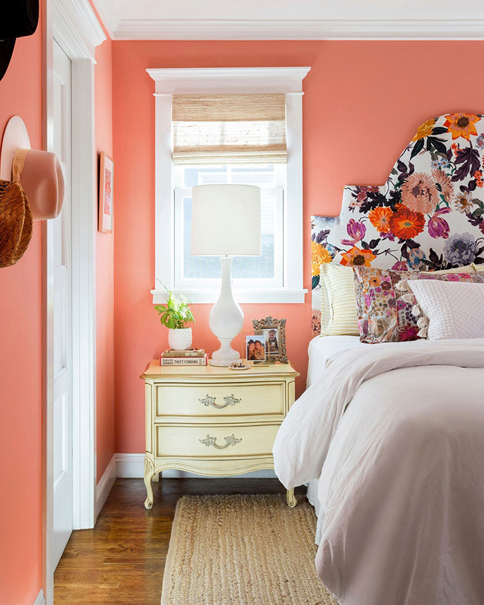 Colorful and playful bedroom 