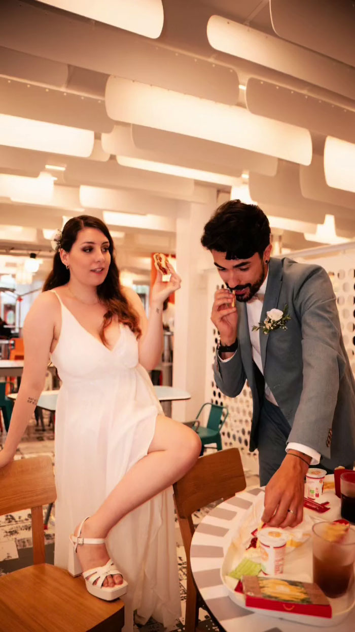 Couple Goes With Unorthodox Decision Of Catering McDonald’s, It Ends Up Being A Hit Couple Goes With Unorthodox Decision Of Catering McDonald’s, It Ends Up Being A Hit