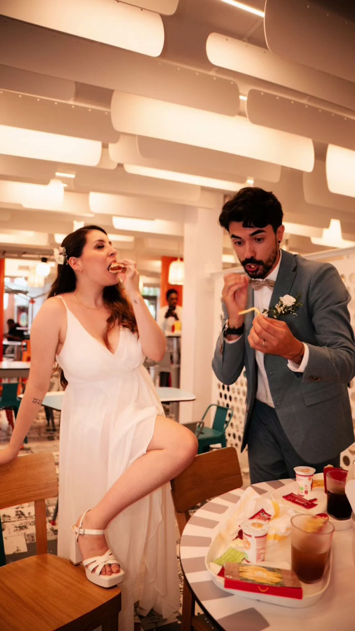 Couple Goes With Unorthodox Decision Of Catering McDonald’s, It Ends Up Being A Hit Couple Goes With Unorthodox Decision Of Catering McDonald’s, It Ends Up Being A Hit