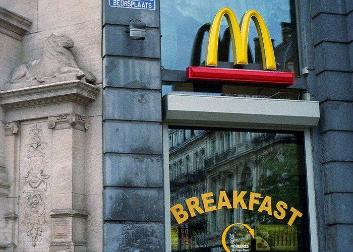 McDonald’s Employee Just Broke The Internet After Spilling Secrets About The Breakfast Menu