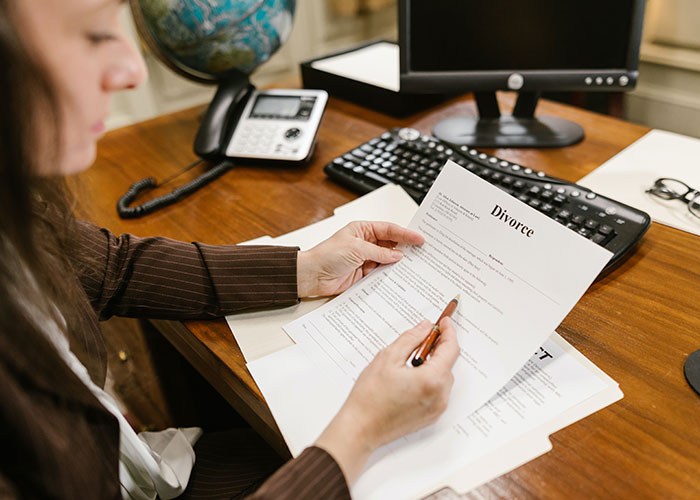 “Literally NO Reason”: Lawyer Delays Divorce Case For Years, Receives A Dose Of Karma “Literally NO Reason”: Lawyer Delays Divorce Case For Years, Receives A Dose Of Karma