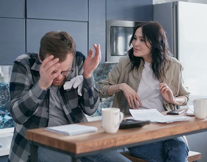 Woman 'Fixes' Best Man's Problem Of Being Served Potatoes, Simply Grabs Them Off His Plate Woman 'Fixes' Best Man's Problem Of Being Served Potatoes, Simply Grabs Them Off His Plate
