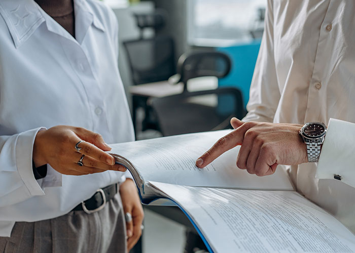 Boss Tells Employees To Follow Outdated Rule Book, Begs Them To Stop After 3 Days Boss Tells Employees To Follow Outdated Rule Book, Begs Them To Stop After 3 Days