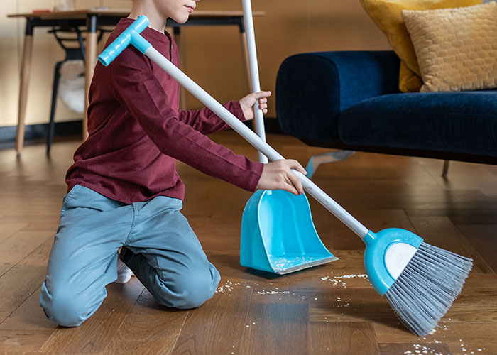 Boy Decides That Sweeping And Wiping Dust Are ‘Girl Chores’, Gets Taught A Lesson He Doesn’t Like