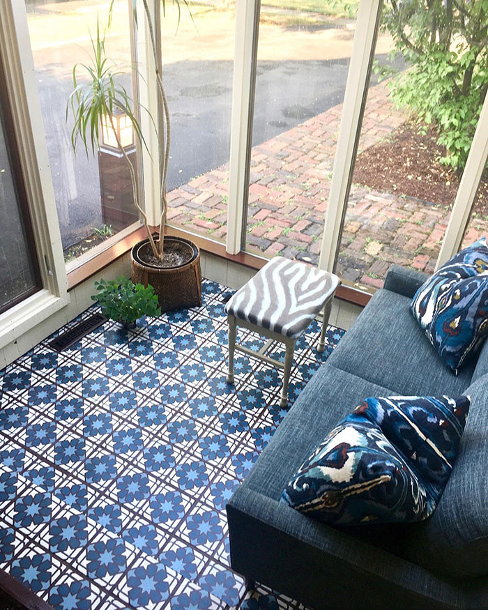 DIY Blue Floor titles In A Cozy Sunroom