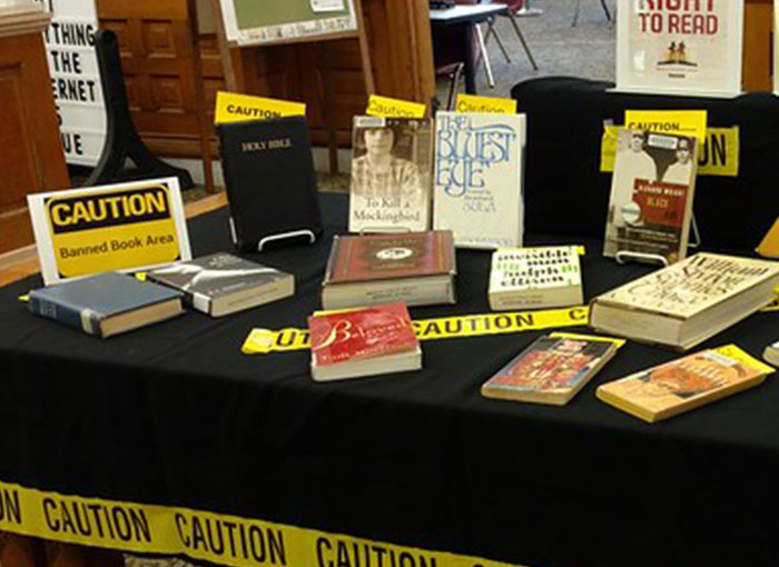 Mom Shocked By 8th Grade Teacher Reading Anne Frank’s Diary To Her Kid, Gets Teacher Fired Mom Shocked By 8th Grade Teacher Reading Anne Frank’s Diary To Her Kid, Gets Teacher Fired