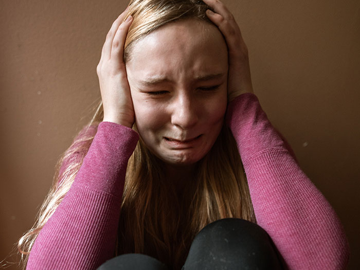 Woman Has Meltdown Over A Lost Wallet, Roommate Finds Out Why And Pulls Petty Revenge Woman Has Meltdown Over A Lost Wallet, Roommate Finds Out Why And Pulls Petty Revenge