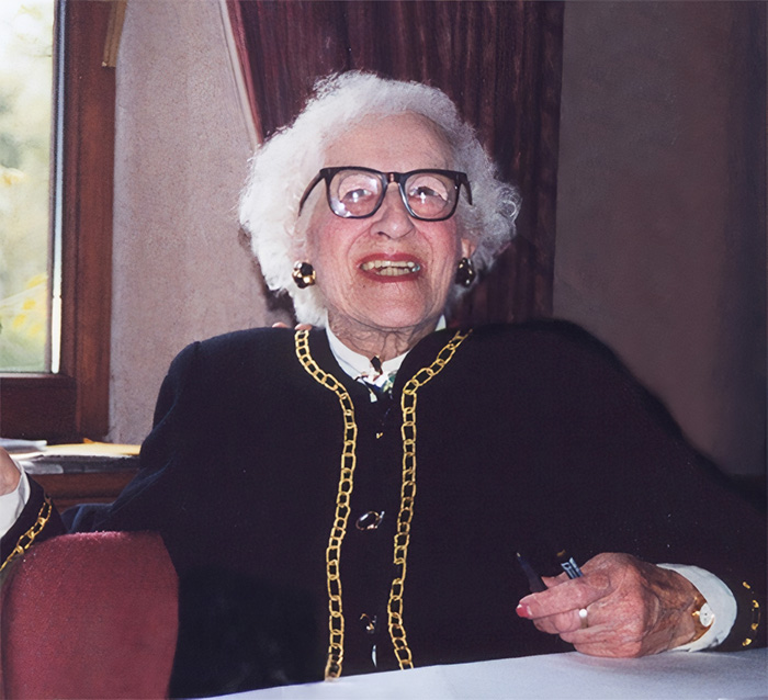 Millvina Dean in April 1999