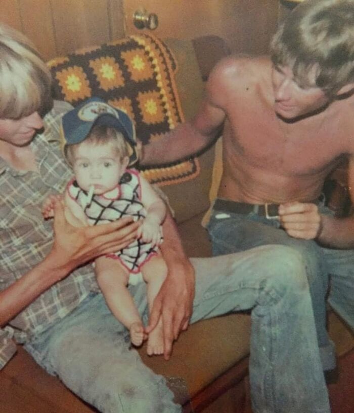 Kristen M. Shared This Photo From 1978. She Says This Is What Her Life Was Like Having Big Brothers