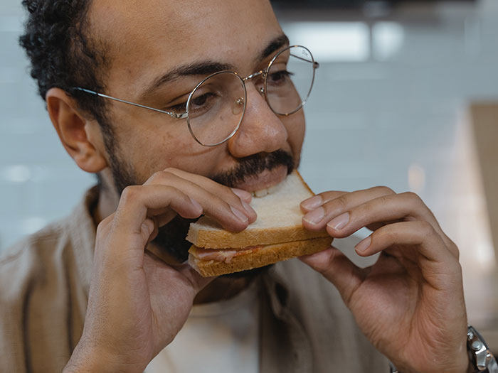 “Saw My Husband Chewing”: Wife Is Done With Man’s Non-Stop Ruining Of Ingredients “Saw My Husband Chewing”: Wife Is Done With Man’s Non-Stop Ruining Of Ingredients