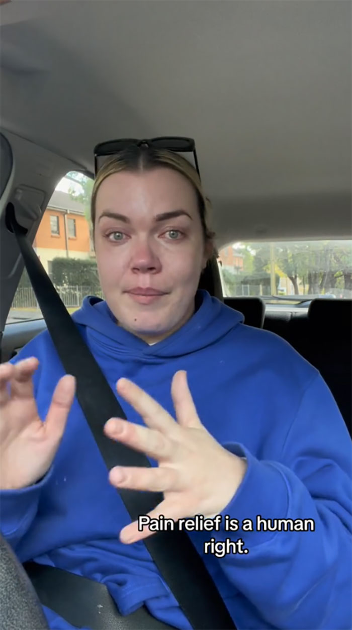 Woman With Endometriosis Goes Viral After Being Humiliated In Front Of The Entire Pharmacy Woman With Endometriosis Goes Viral After Being Humiliated In Front Of The Entire Pharmacy