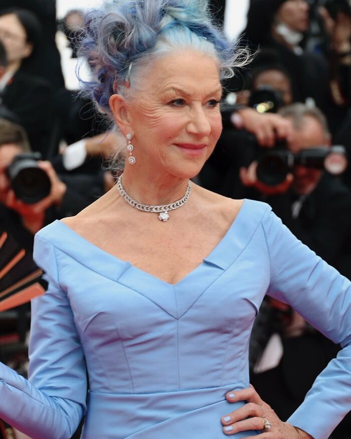 Helen Mirren And Andie MacDowell Stun At Paris Fashion Week While Flaunting Natural Hair Helen Mirren And Andie MacDowell Stun At Paris Fashion Week While Flaunting Natural Hair