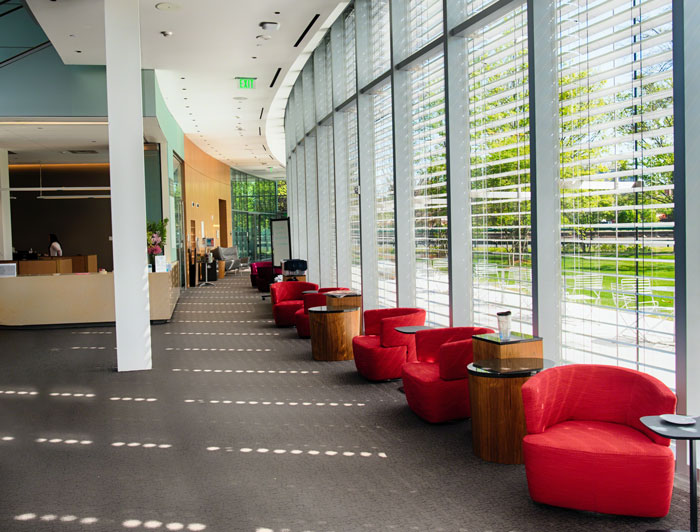 Guy Has No Mercy For Coworker Who Called Everyone Else ‘Peasants’, Gives Him The Wrong Gate Number Guy Has No Mercy For Coworker Who Called Everyone Else ‘Peasants’, Gives Him The Wrong Gate Number