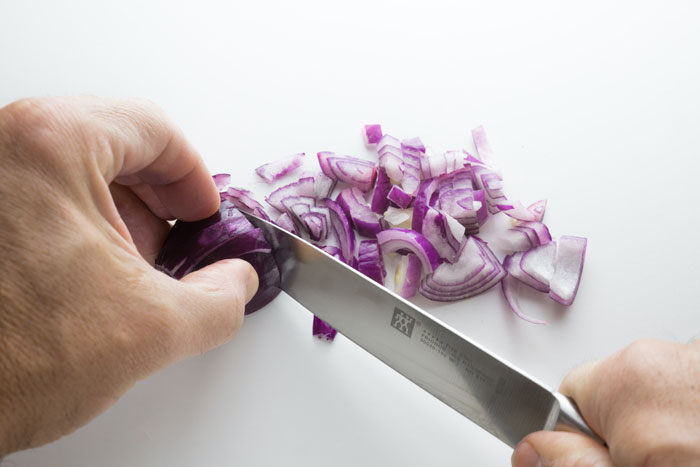 30 ‘Cooking Crimes’ People Know Are Wrong, But Still Do Them