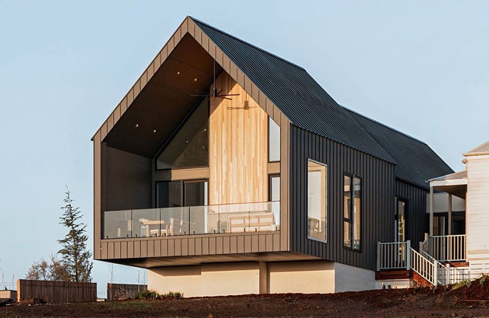 "We Were Just Like, What The Hell?": Aussie Couple Furious After Winning $4.2 Million House "We Were Just Like, What The Hell?": Aussie Couple Furious After Winning $4.2 Million House