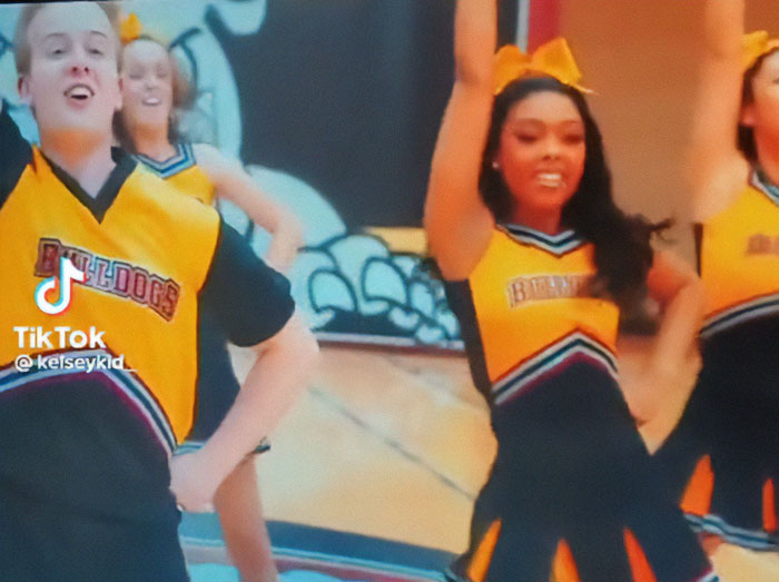 People Call Out Disney For Using "Creepy" And Overtly Racially Diverse Extras In New Film People Call Out Disney For Using "Creepy" And Overtly Racially Diverse Extras In New Film