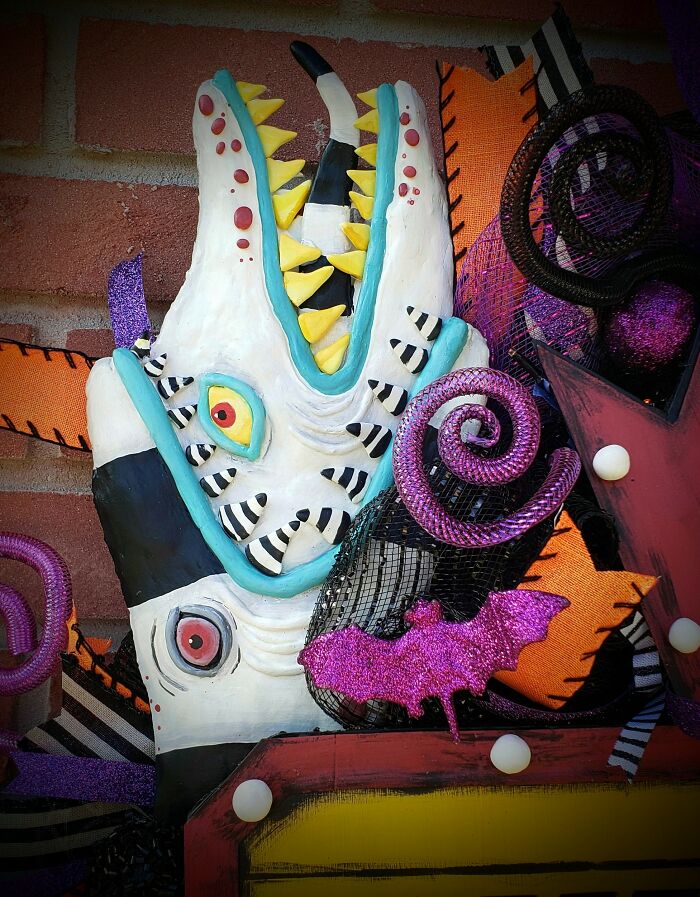 I Make Custom Wreaths For Any Holiday; Here Are The Beetlejuice And Ghostbusters Ones That I Made For Halloween I Make Custom Wreaths For Any Holiday; Here Are The Beetlejuice And Ghostbusters Ones That I Made For Halloween