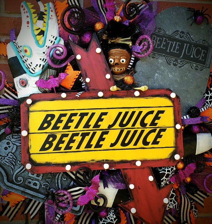 I Make Custom Wreaths For Any Holiday; Here Are The Beetlejuice And Ghostbusters Ones That I Made For Halloween I Make Custom Wreaths For Any Holiday; Here Are The Beetlejuice And Ghostbusters Ones That I Made For Halloween