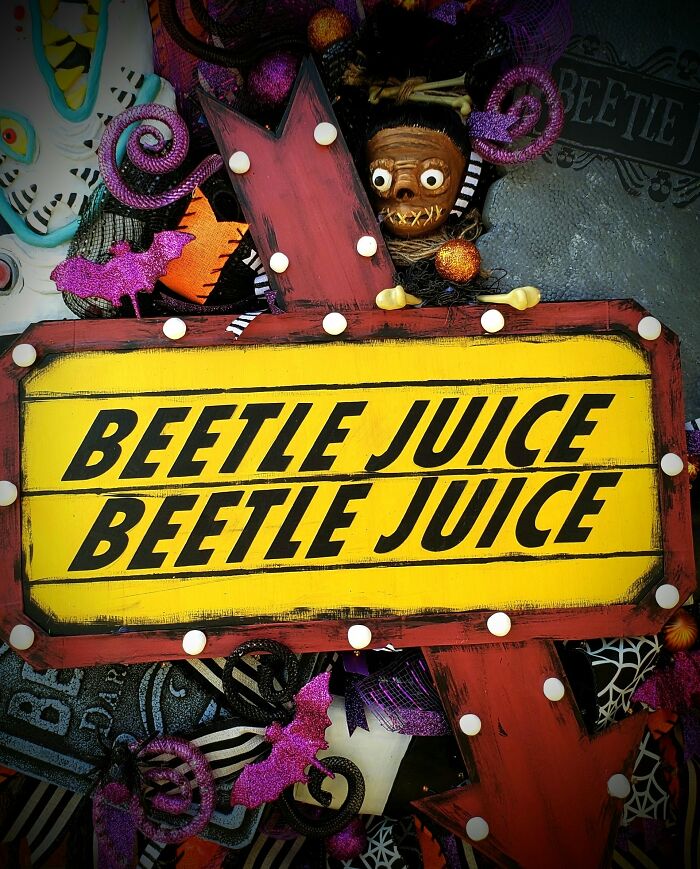 I Make Custom Wreaths For Any Holiday; Here Are The Beetlejuice And Ghostbusters Ones That I Made For Halloween I Make Custom Wreaths For Any Holiday; Here Are The Beetlejuice And Ghostbusters Ones That I Made For Halloween