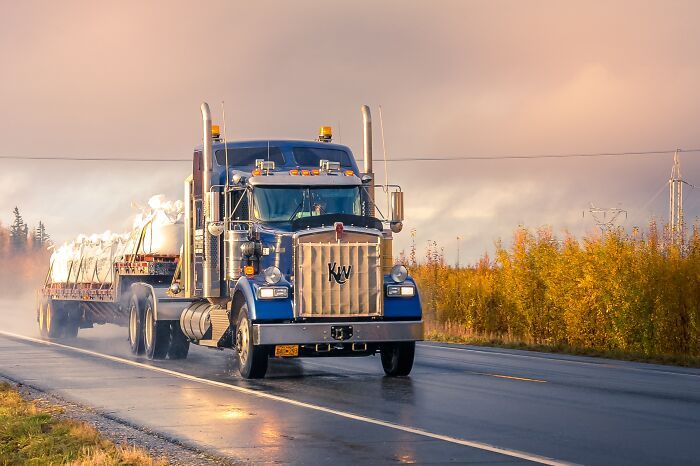 Truckers Don't Go Gray We Turn Chrome: Trucker Log Book for Truck Drivers- 6 X 9 Mileage Log Book Features Date, Odometer, Mileage, Destination. Trucker Gifts for Men