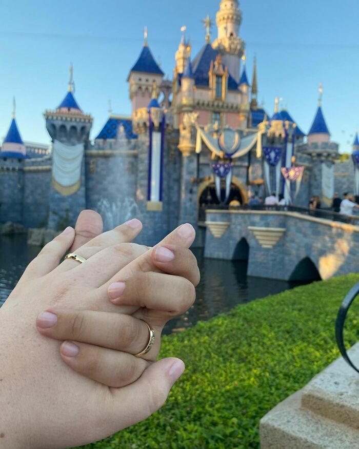 Disneyland Works Its Magic As Man Proposing To His Boyfriend Gets Proposed To Back