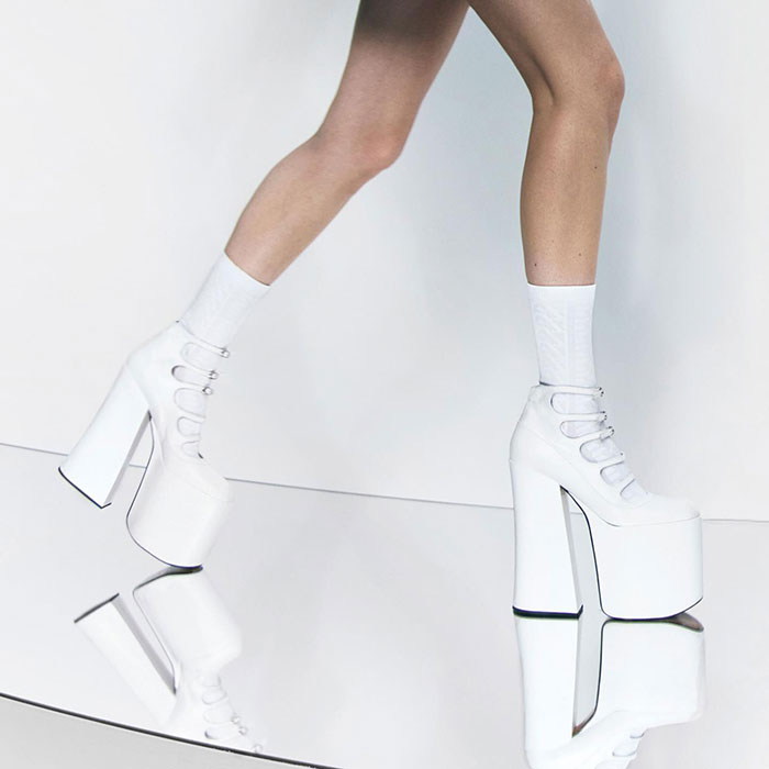 Model Wearing Infamous 7-Inch Platforms Falls Down Staircase For Marc Jacobs’ Campaign