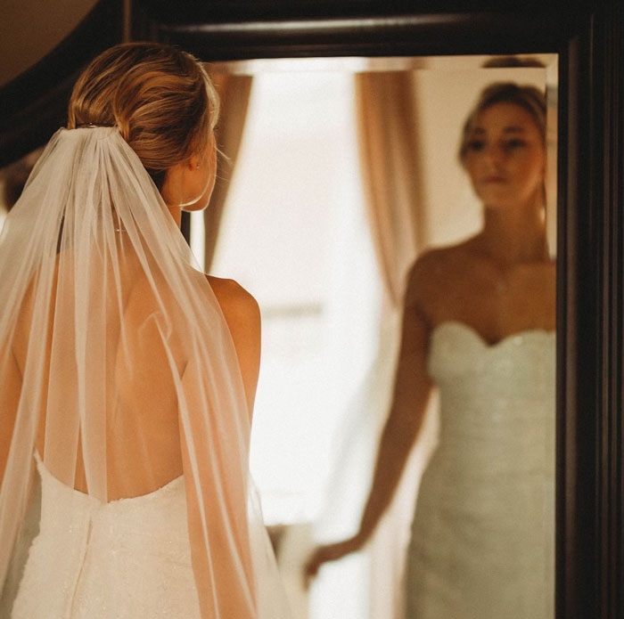 Bride Considers Going No-Contact With MIL After She Selfishly Ruined Their Wedding Day Bride Considers Going No-Contact With MIL After She Selfishly Ruined Their Wedding Day