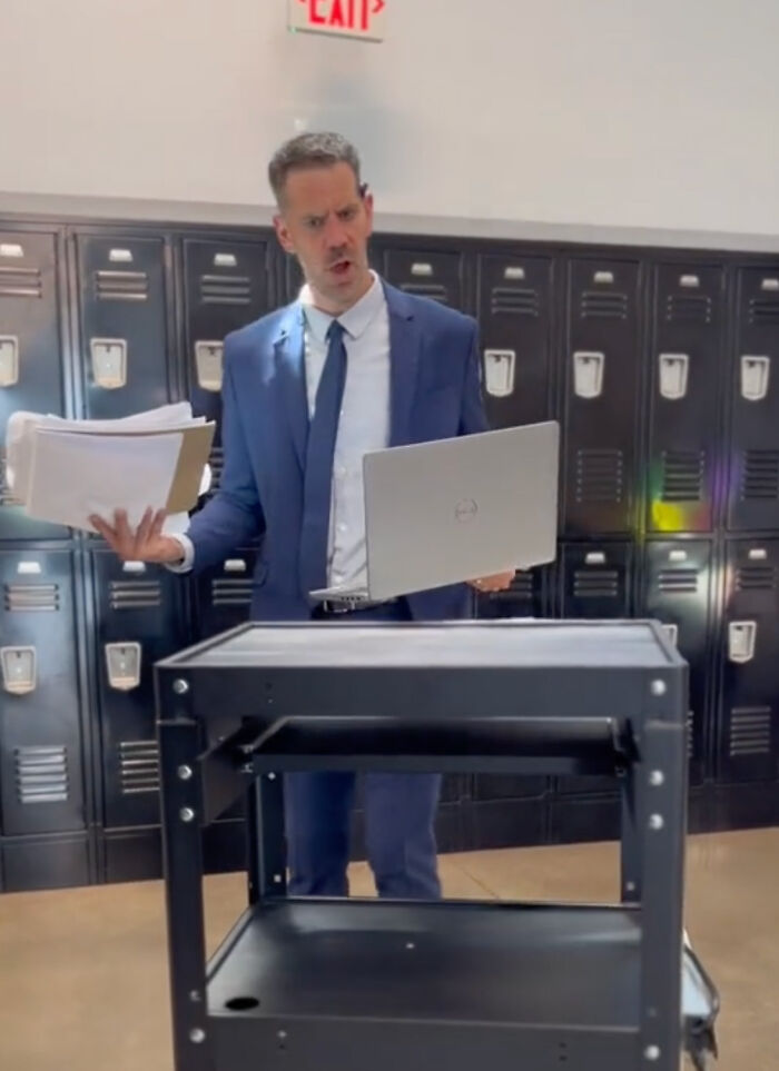 Principal’s Mobile Office Sparks Controversy On Whether This Is Madness Or The Future Of Education Principal’s Mobile Office Sparks Controversy On Whether This Is Madness Or The Future Of Education