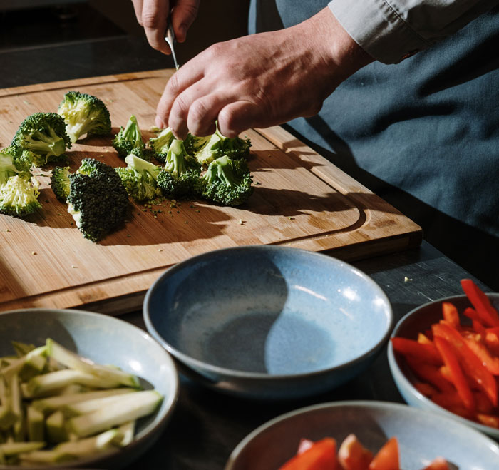 30 ‘Cooking Crimes’ People Know Are Wrong, But Still Do Them