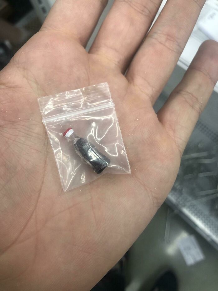 I Found A Little Baggy Of Coke Today At Work